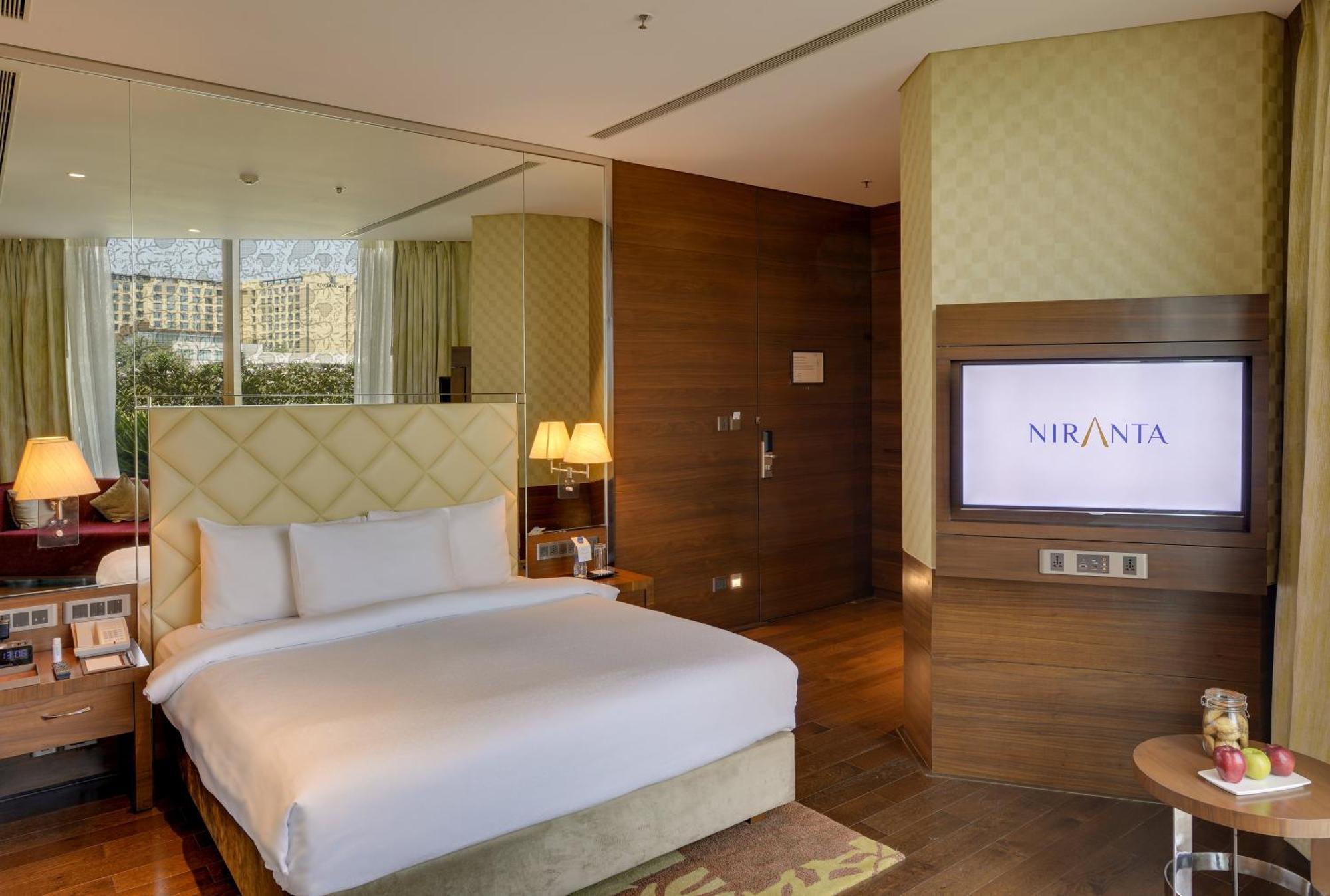 Niranta Transit Hotel Mumbai Airport - At Arrivals Экстерьер фото