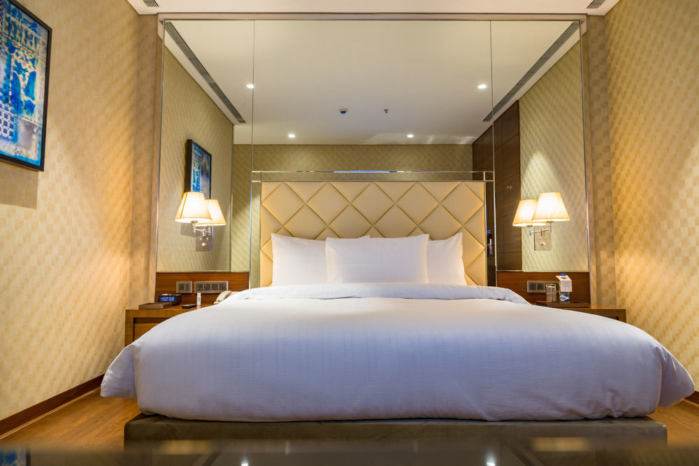 Niranta Transit Hotel Mumbai Airport - At Arrivals Экстерьер фото