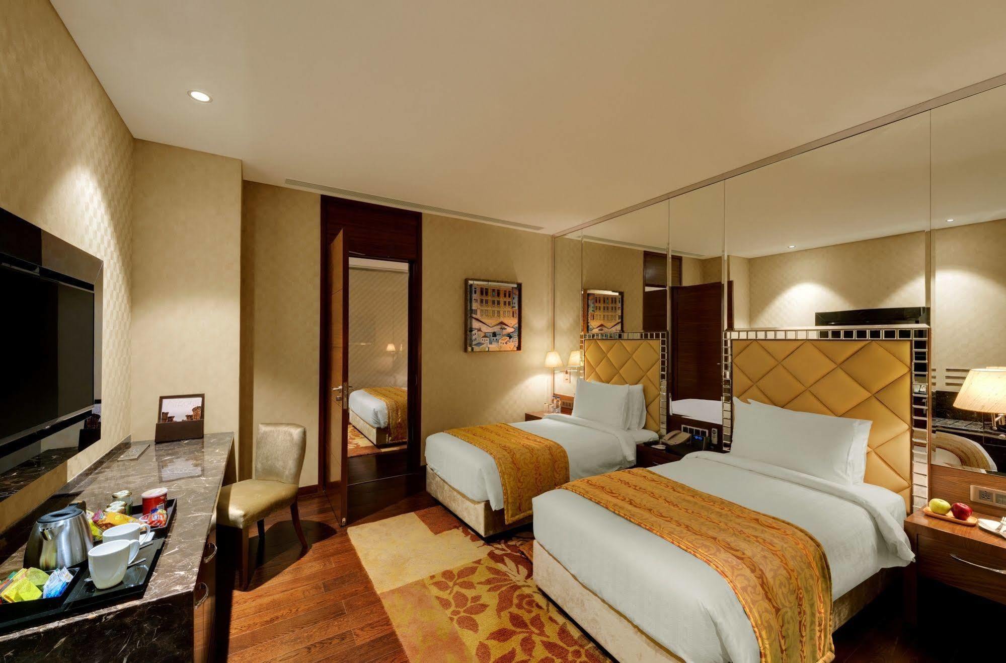 Niranta Transit Hotel Mumbai Airport - At Arrivals Экстерьер фото