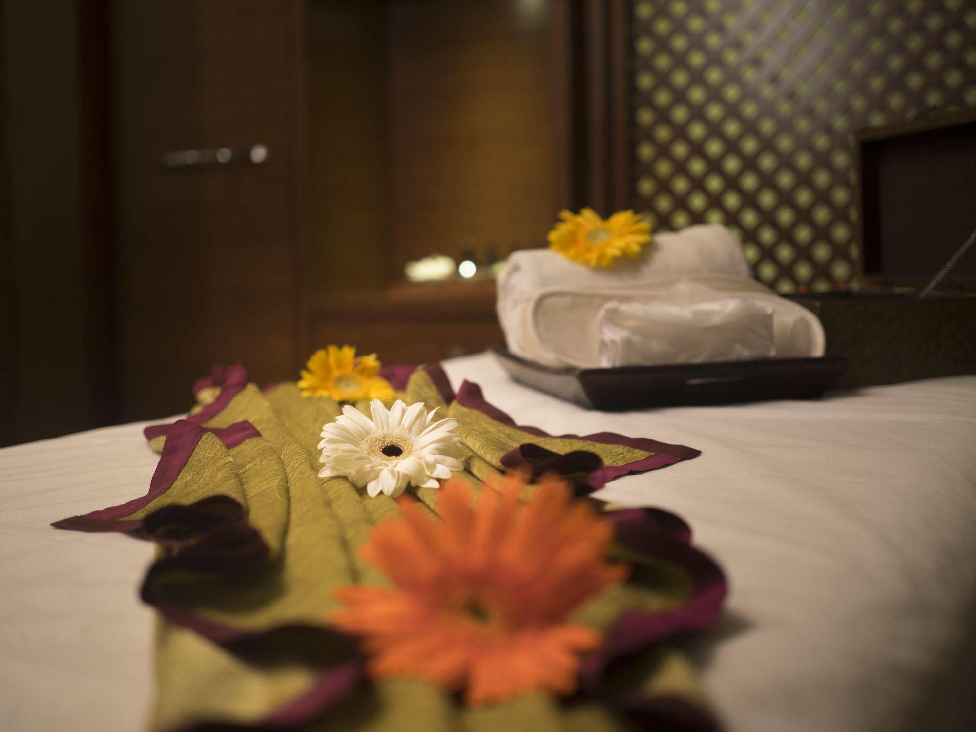 Niranta Transit Hotel Mumbai Airport - At Arrivals Экстерьер фото